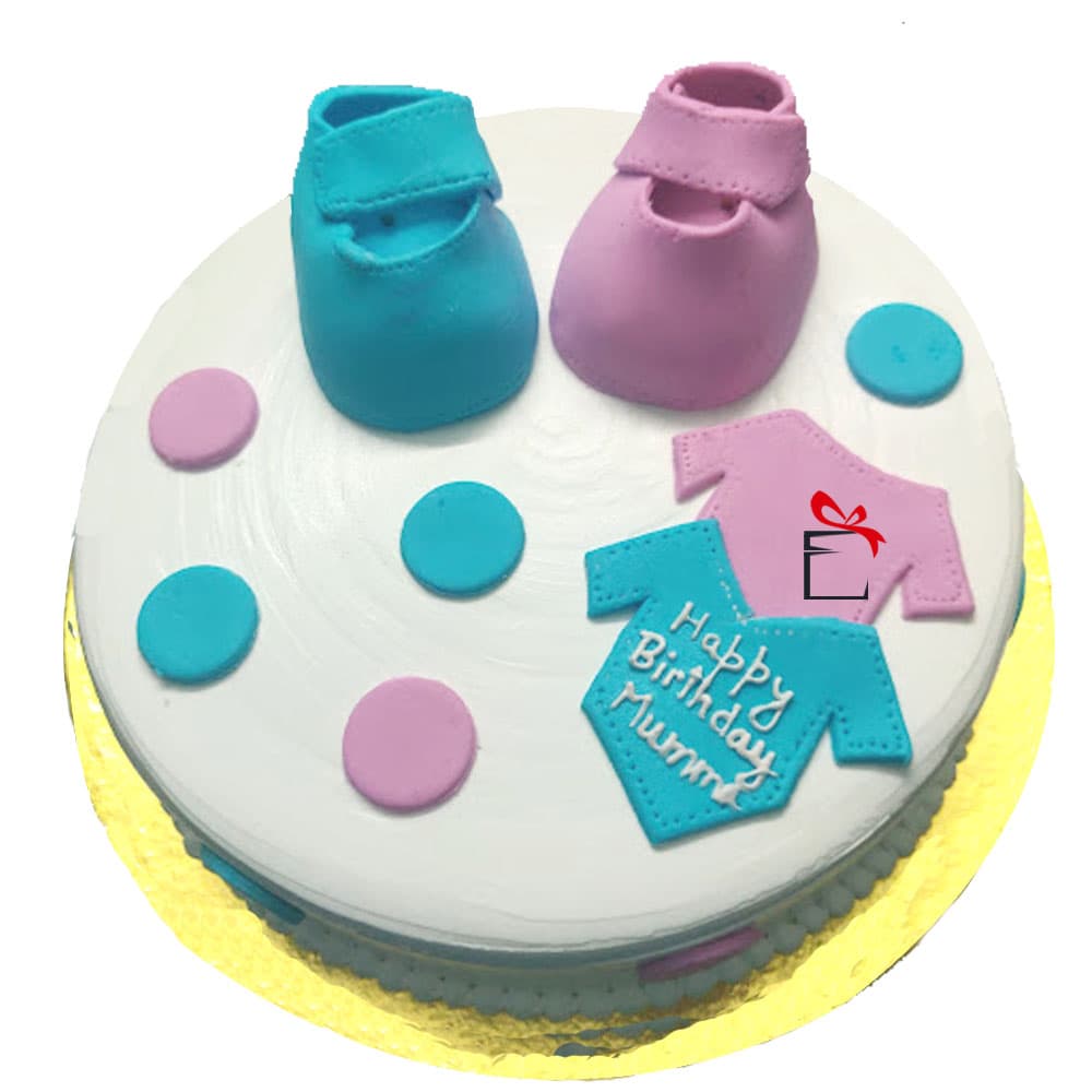 Fondant cake for Little One